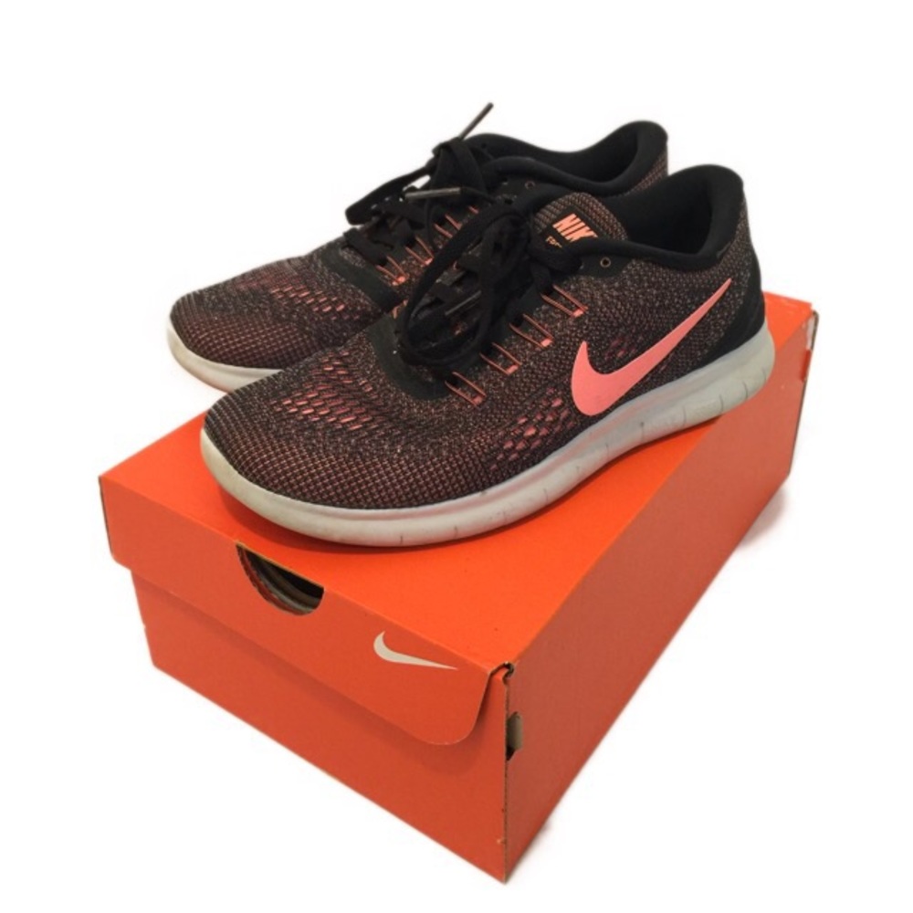 Women’s Nike Flyknits
